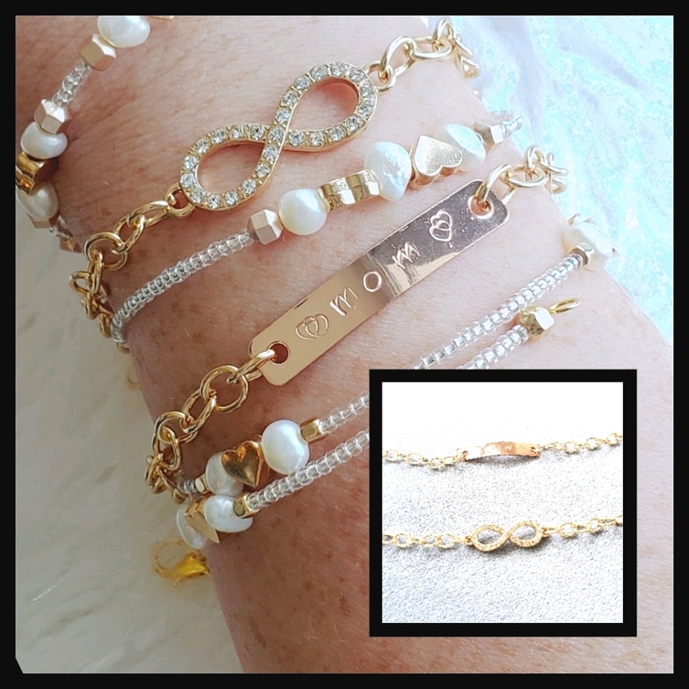 Gold Bracelet set - ♡Mom and Eternity